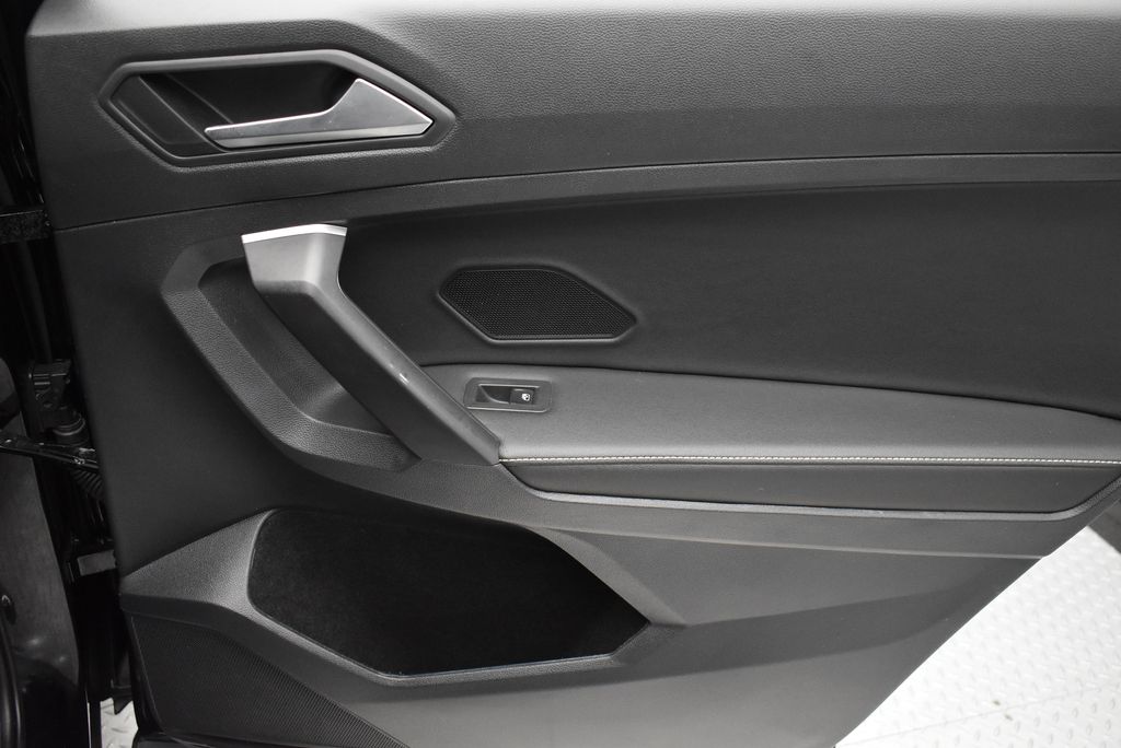 Thumbnail: 2024 Volkswagen Tiguan - 26