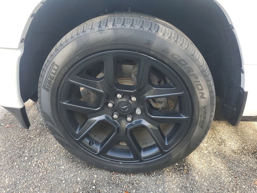 View vehicle photo 6