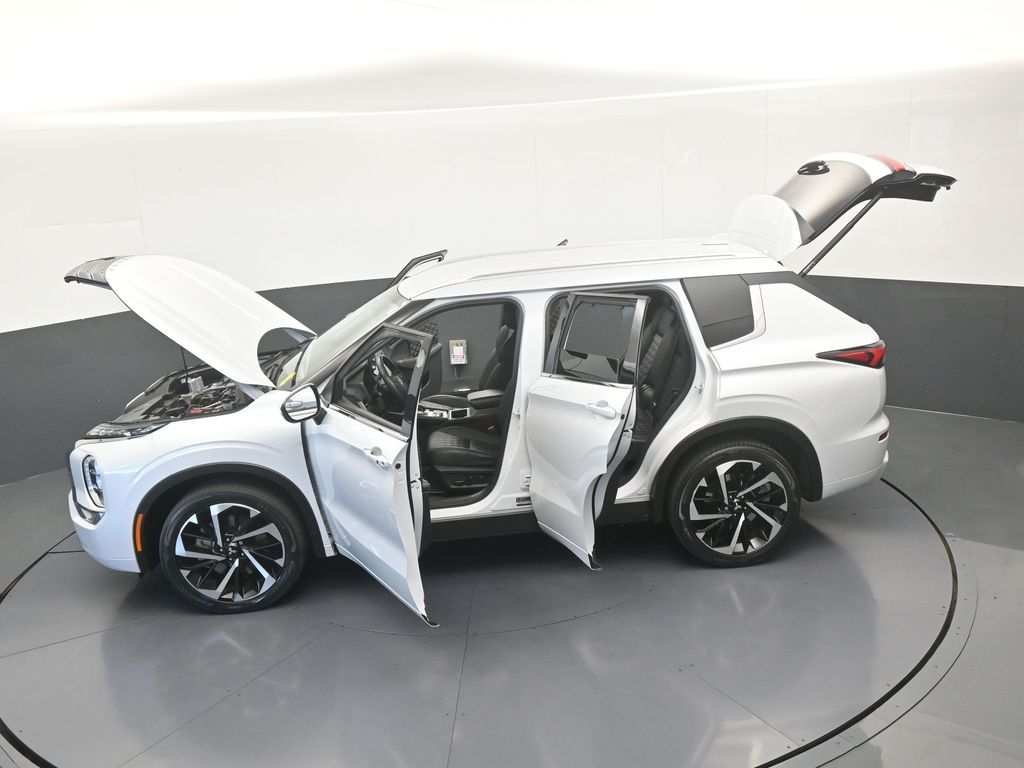 Used 2024 White Mitsubishi SEL image 69