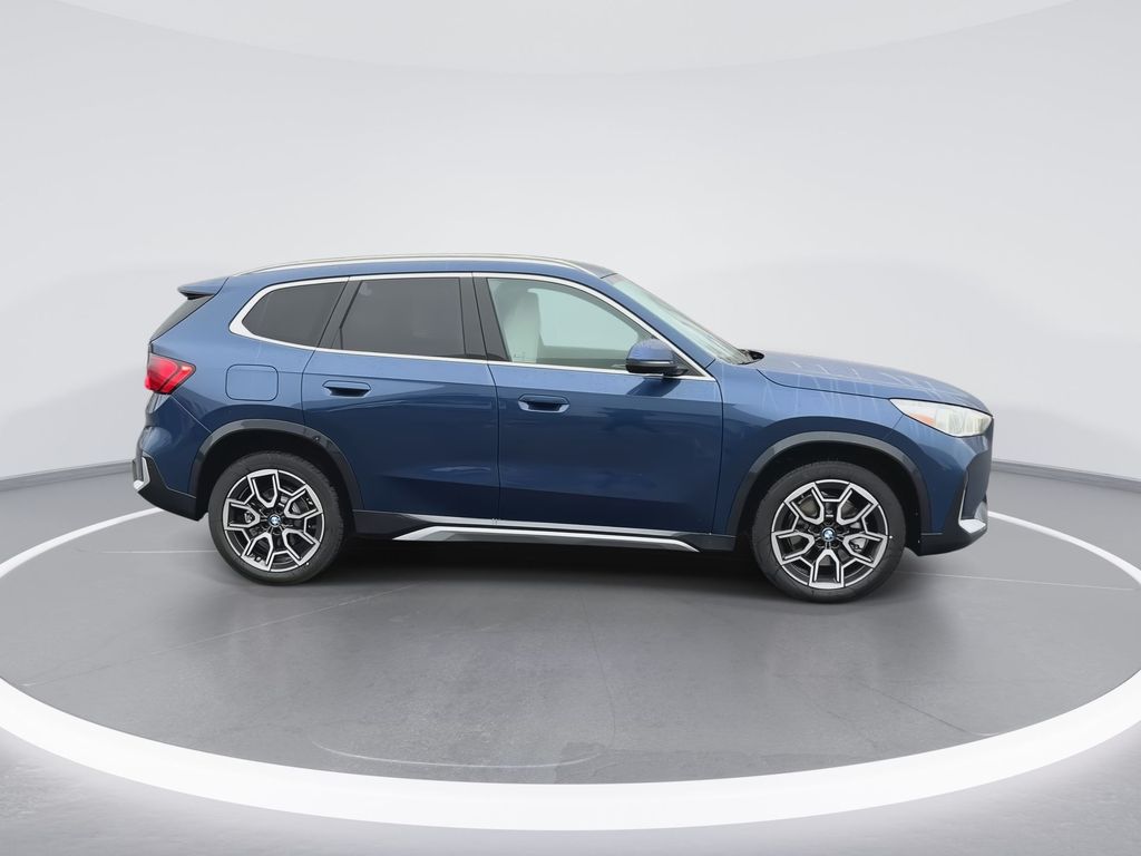 2025 BMW X1 xDrive28i 9