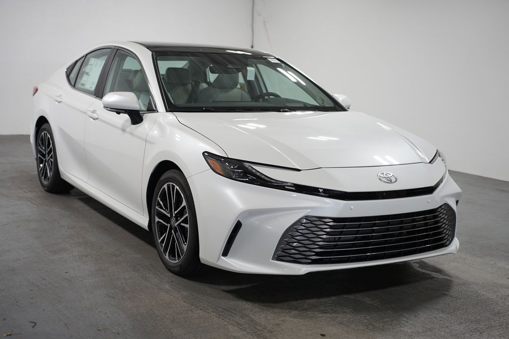 Thumbnail: 2025 Toyota Camry - 3