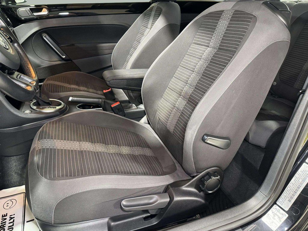 Used 2012 Black Uni Volkswagen 2.0 TSi image 5