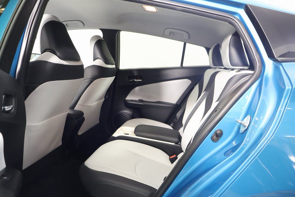 2017 Toyota Prius Prime Premium 11