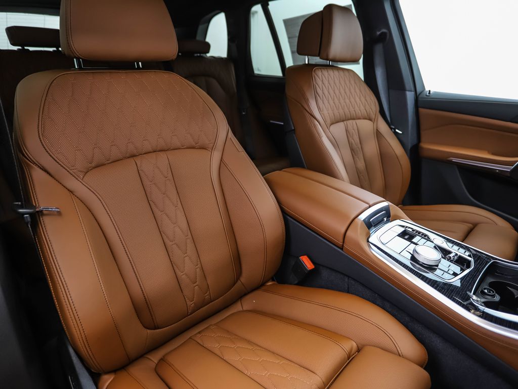 Thumbnail: 2026 BMW X5 - 32