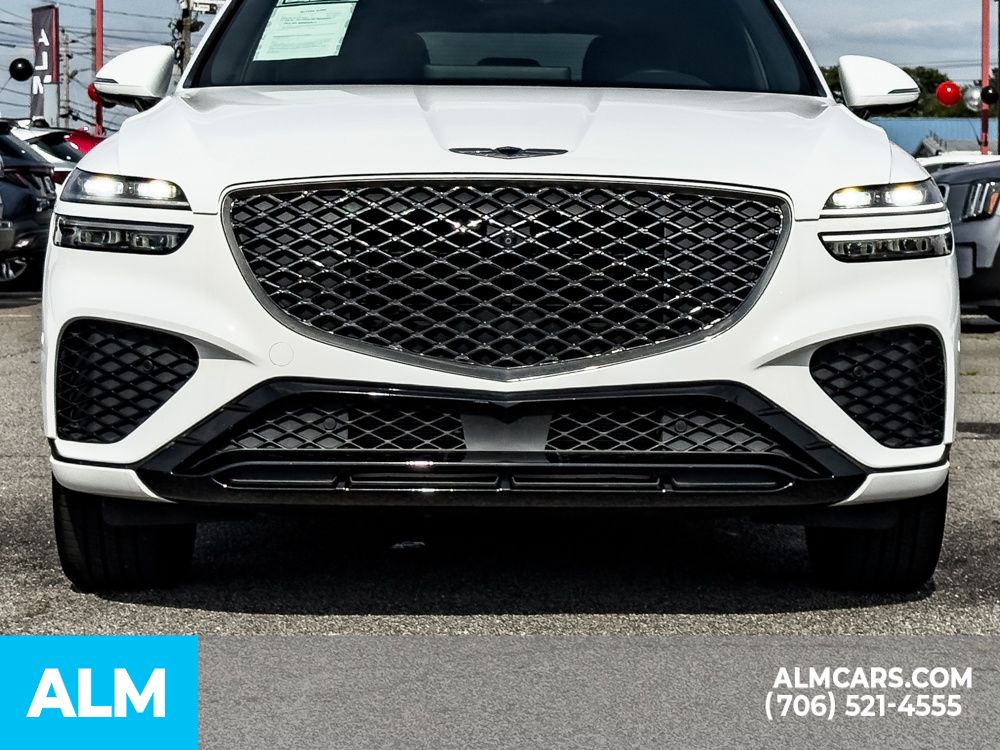 Used 2023 White Genesis 3.5T Sport image 5