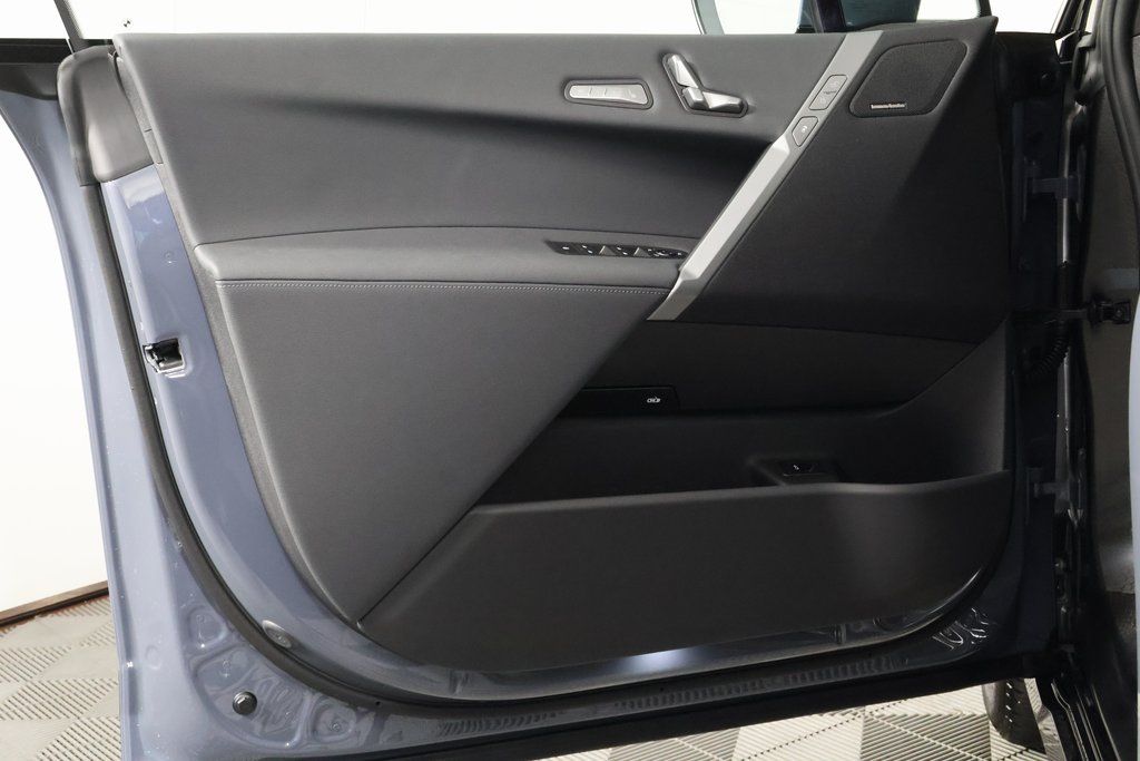 Thumbnail: 2026 BMW iX - 7