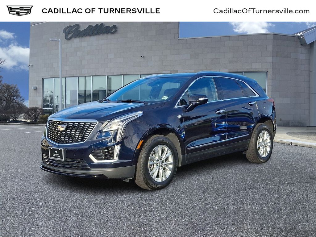 Thumbnail: 2022 Cadillac XT5 - 1
