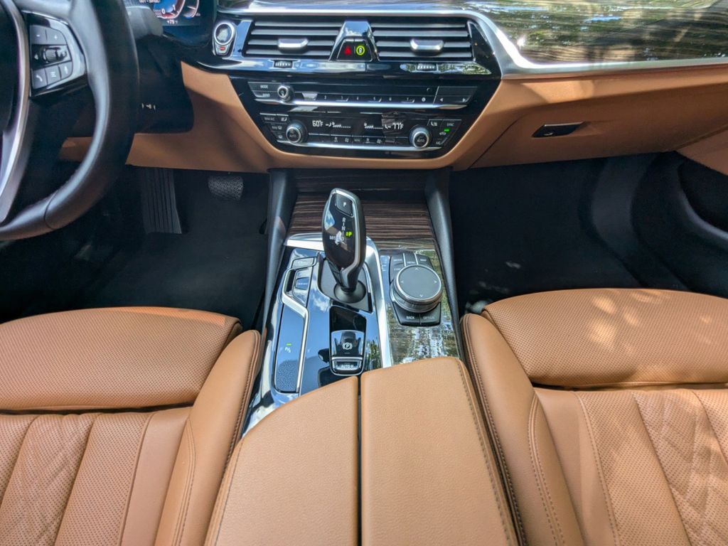2021 BMW 5 Series 530i