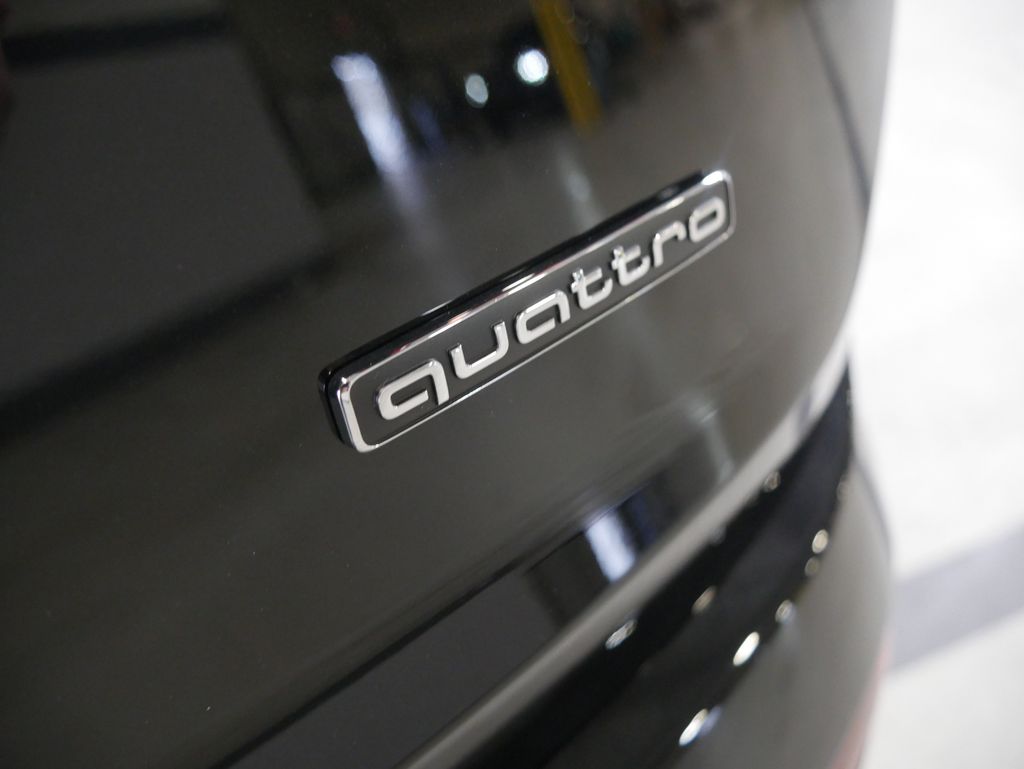 Thumbnail: 2026 Audi Q7 - 10