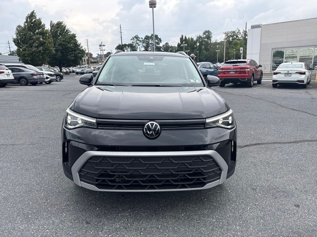 2025 Volkswagen Taos 1.5T SE Black at Sutliff Volkswagen