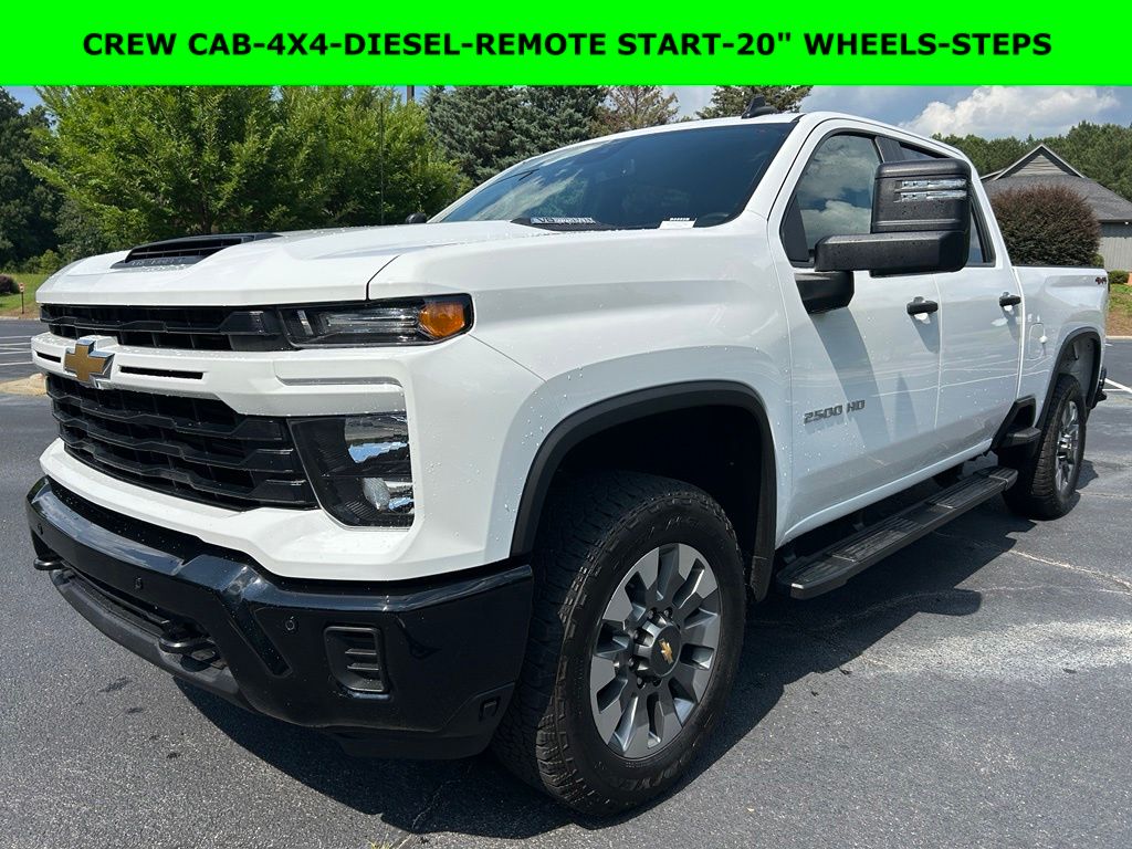 Summit White 2026 Chevrolet Silverado 2500HD Custom Crew Cab 4WD Pickup Truck Four-Wheel Drive Automatic
