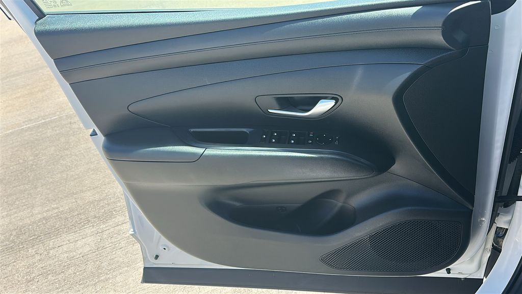2025 Hyundai Tucson SEL White at Baytown Hyundai
