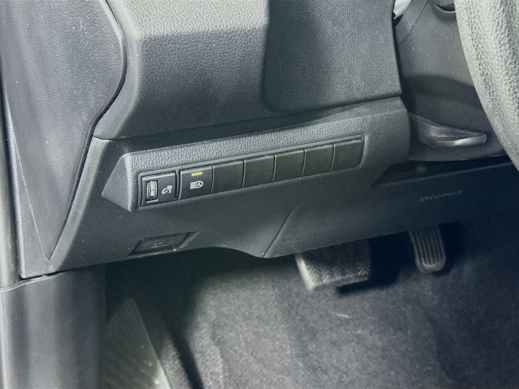 Thumbnail: 2024 Toyota Corolla - 10