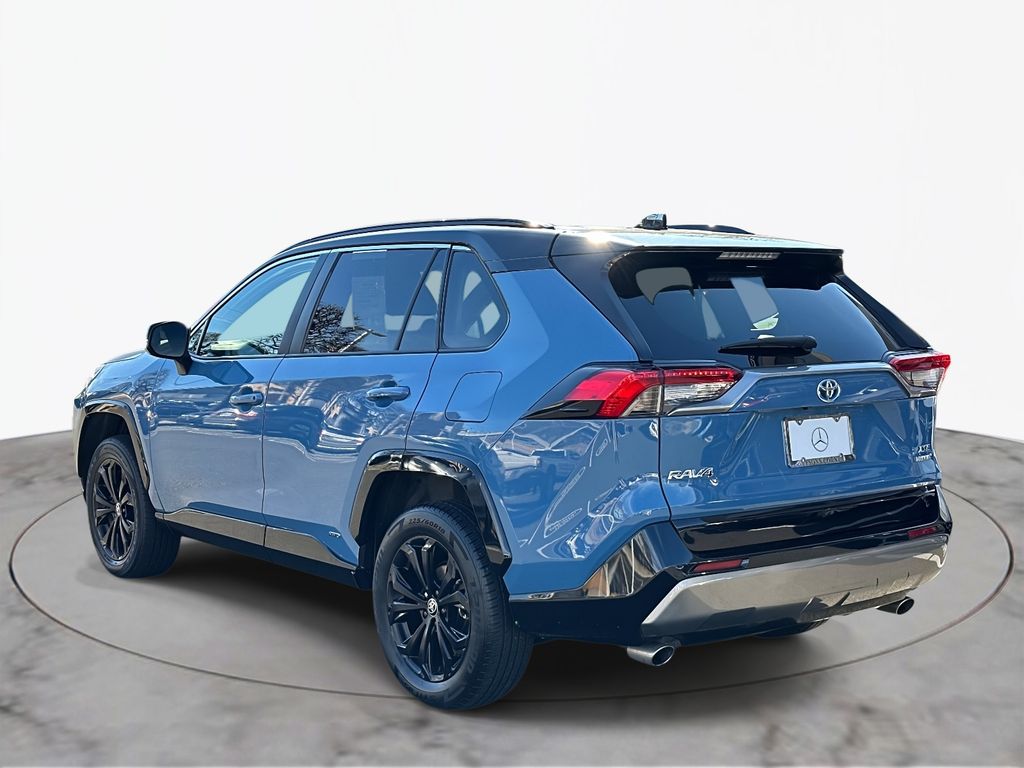 Thumbnail: 2022 Toyota RAV4 - 12