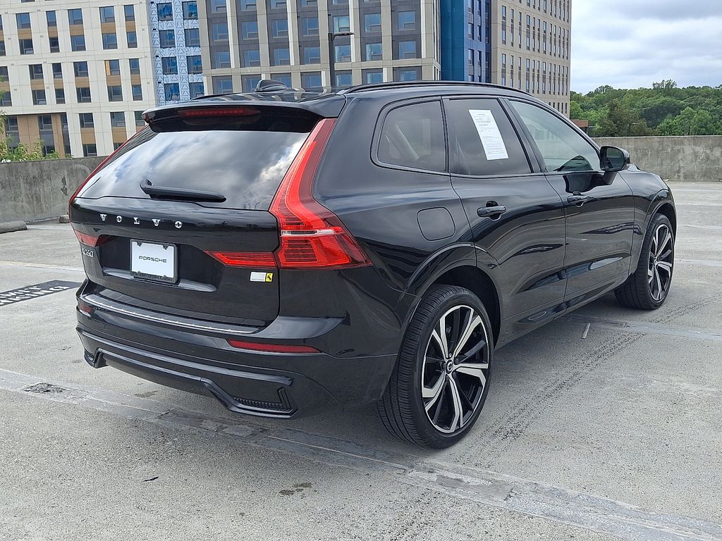 Thumbnail: 2023 Volvo XC60 - 8