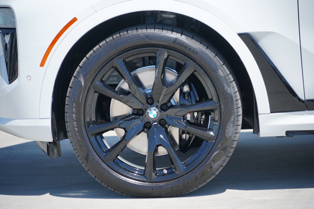 Thumbnail: 2027 BMW X7 - 6