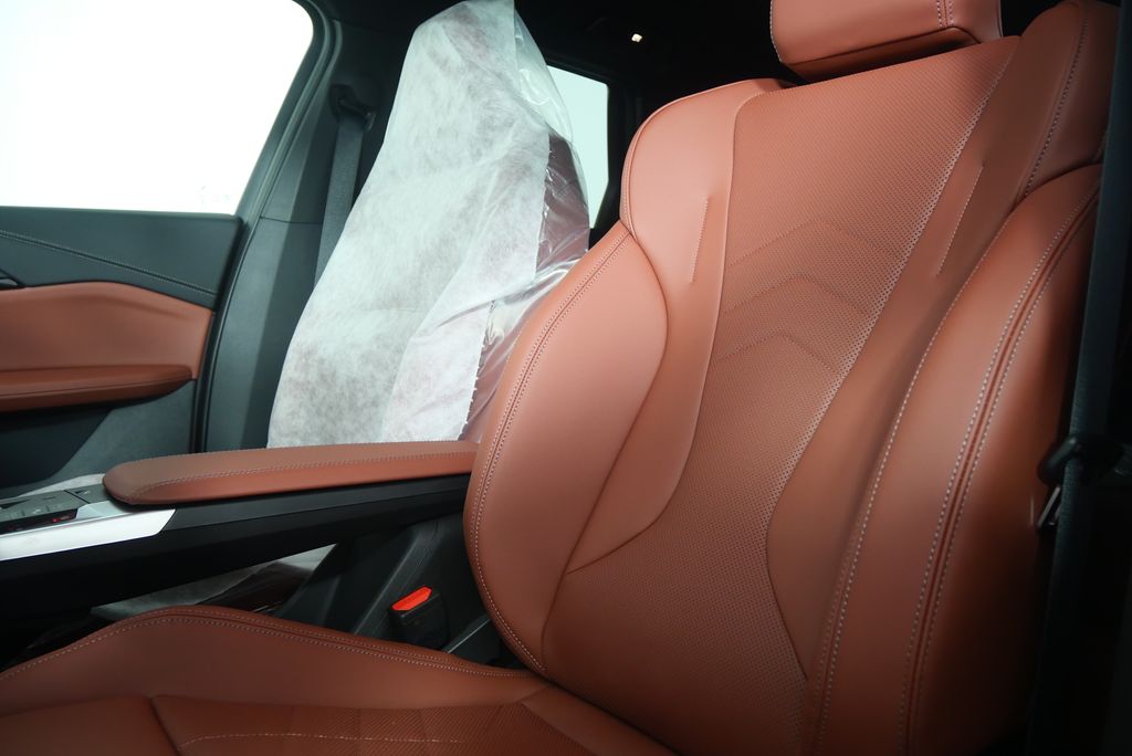 Thumbnail: 2026 BMW X1 - 10