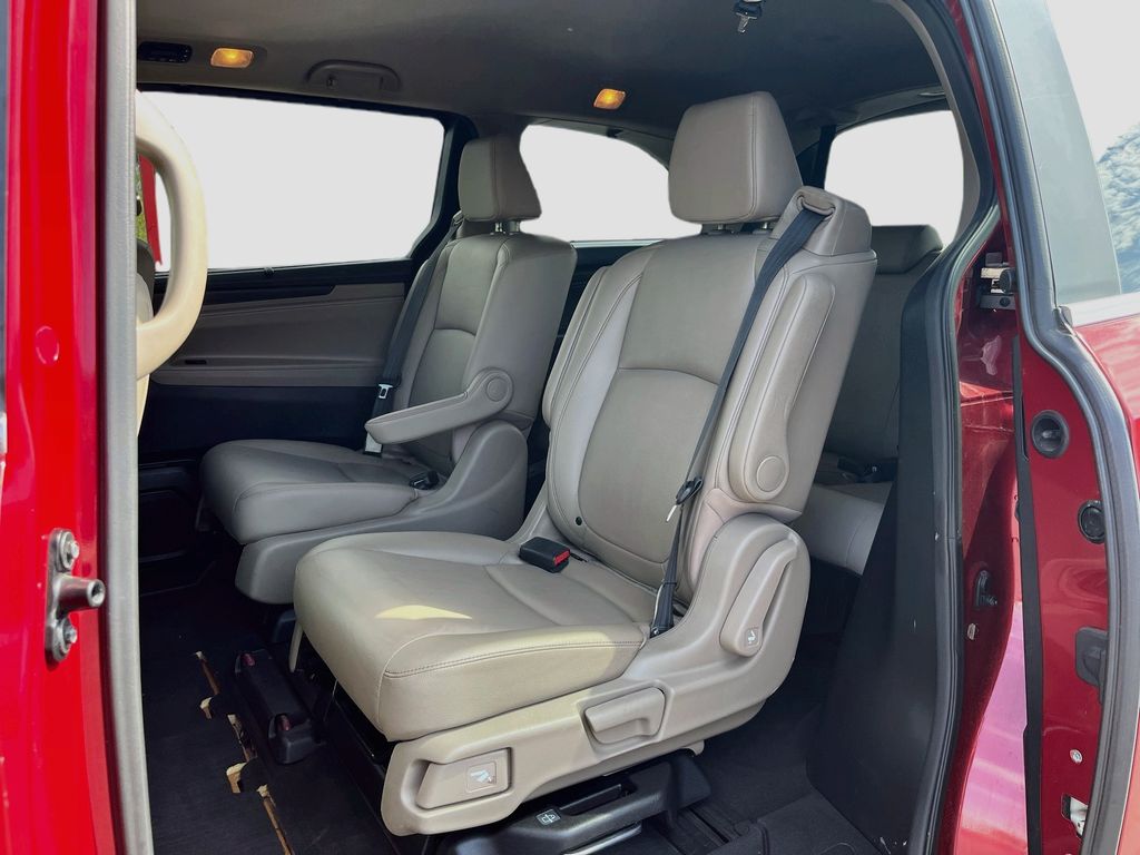 Used 2022 Red Honda EX-L image 24