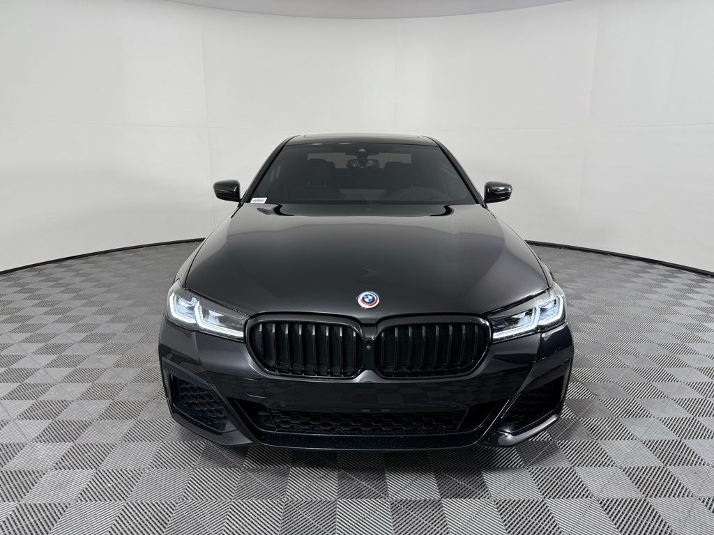 Thumbnail: 2023 BMW 5 Series - 2