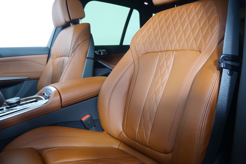 Thumbnail: 2026 BMW X5 - 10