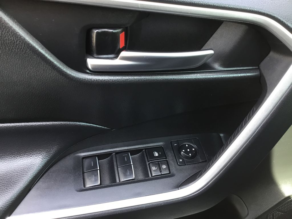 Thumbnail: 2024 Toyota RAV4 - 18