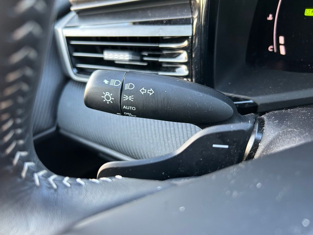 Thumbnail: 2025 Toyota Camry - 21