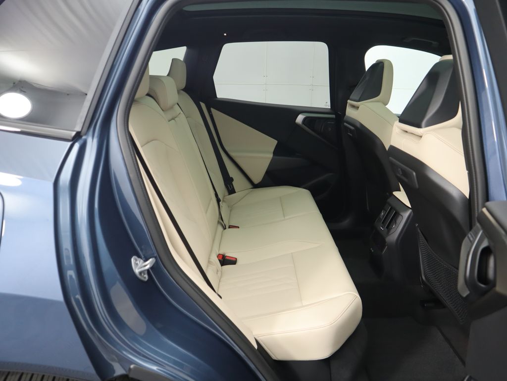 Thumbnail: 2025 BMW X3 - 24