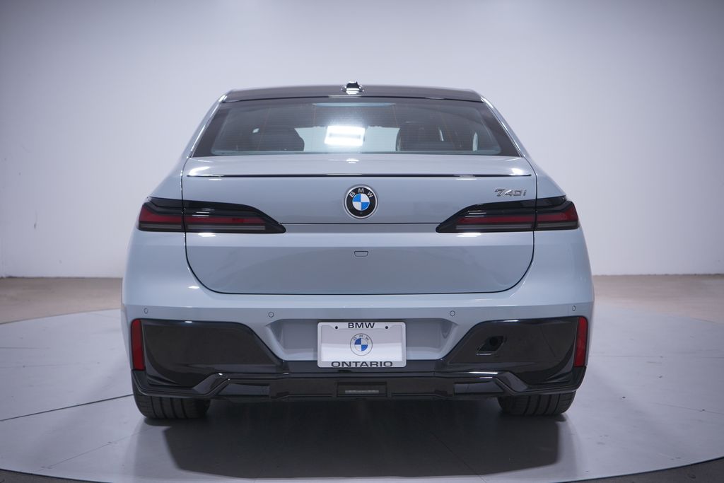 Thumbnail: 2025 BMW 7 Series - 5
