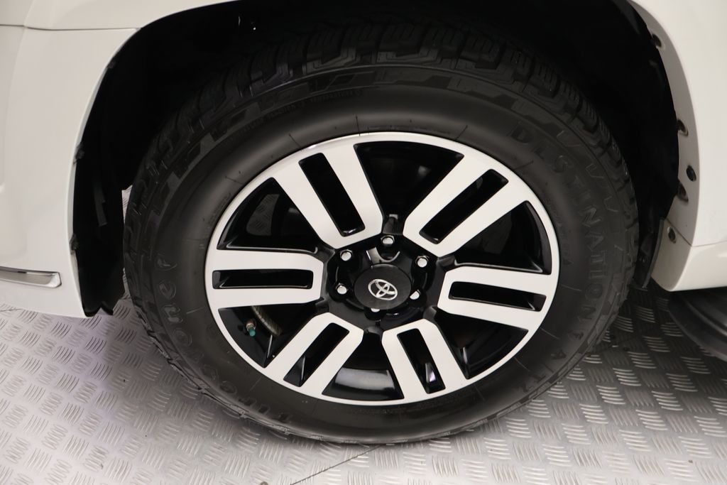 Thumbnail: 2021 Toyota 4Runner - 4