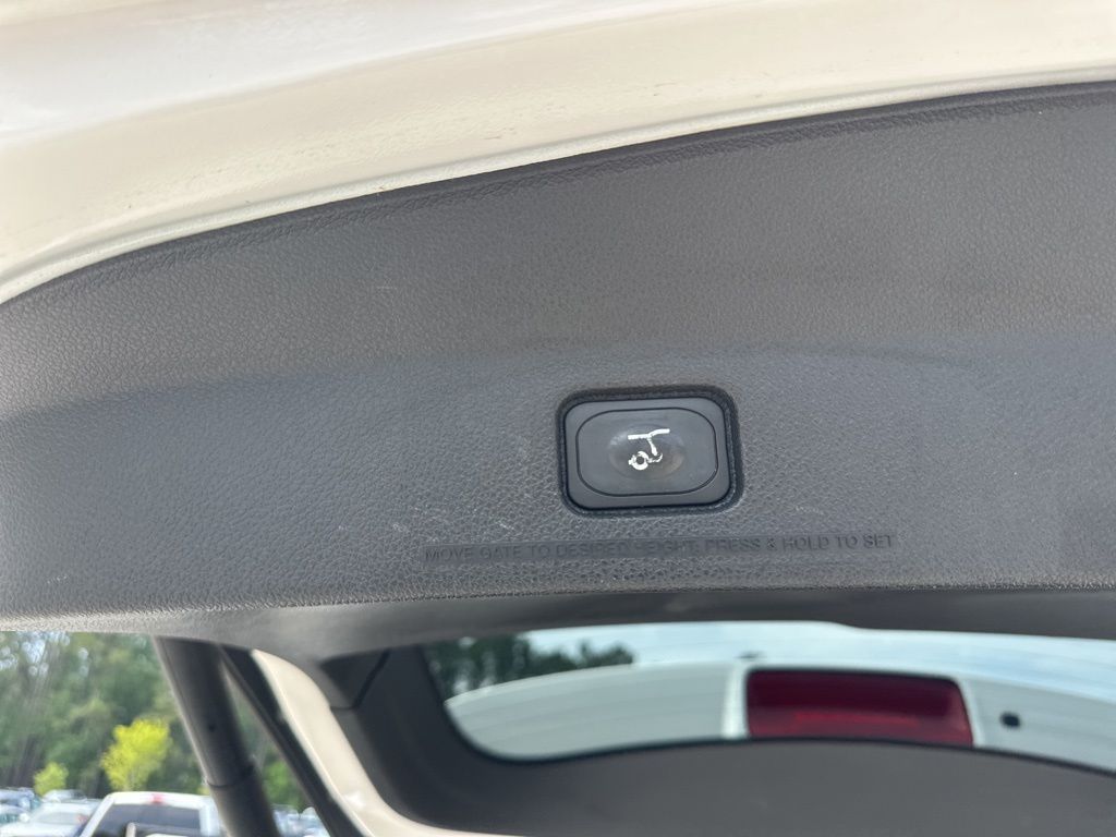 2014 White Platinum Clearcoat Metallic Ford Explorer Sport 4X4 SUV