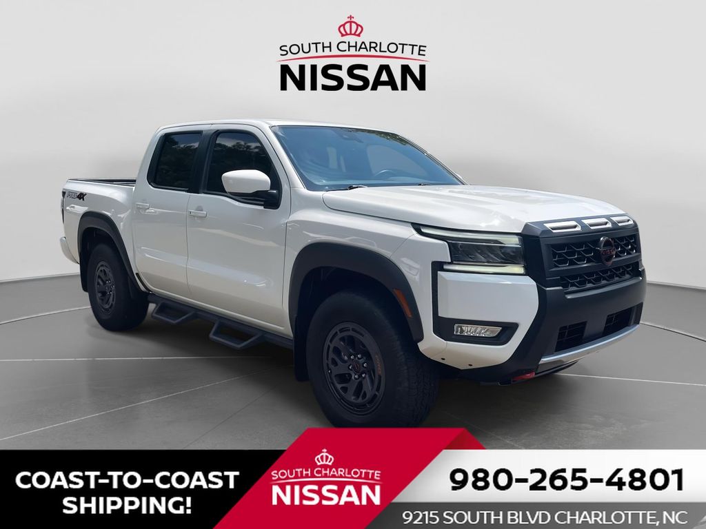 2025 Nissan Frontier PRO-4X Crew Cab 4WD