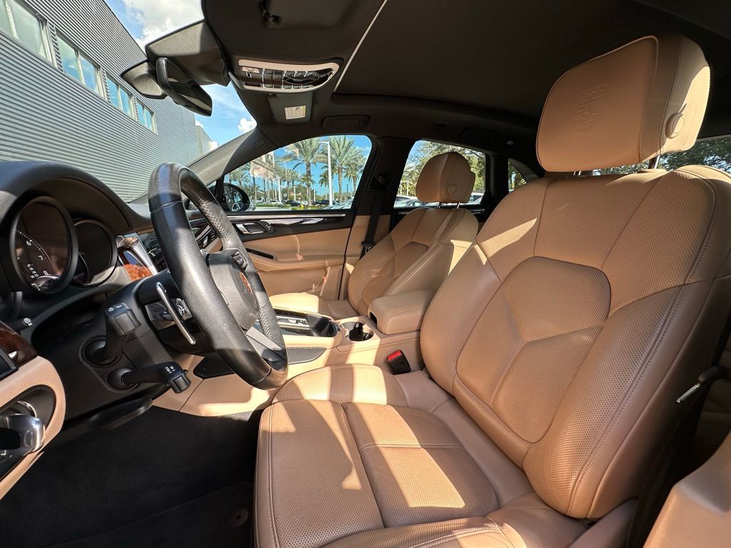 Thumbnail: 2024 Porsche Macan - 4