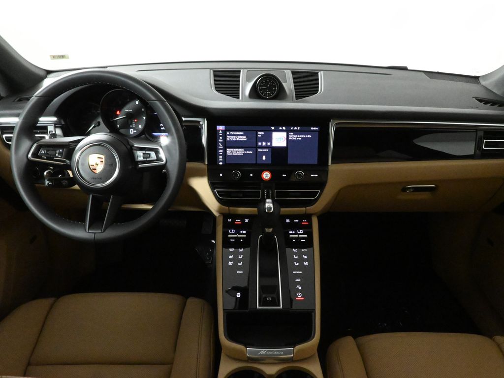 Thumbnail: 2025 Porsche Macan - 17