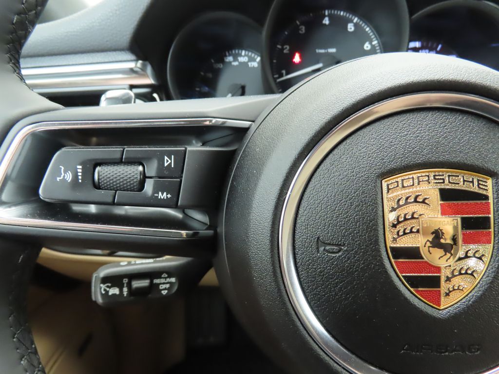 Thumbnail: 2025 Porsche Macan - 14