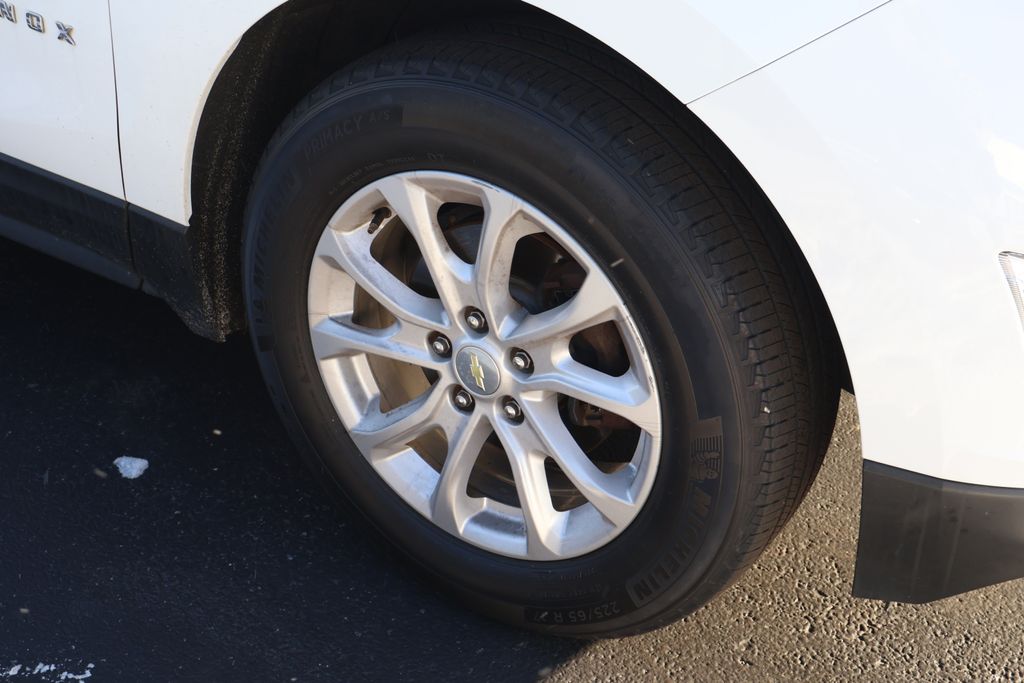 Thumbnail: 2021 Chevrolet Equinox - 5