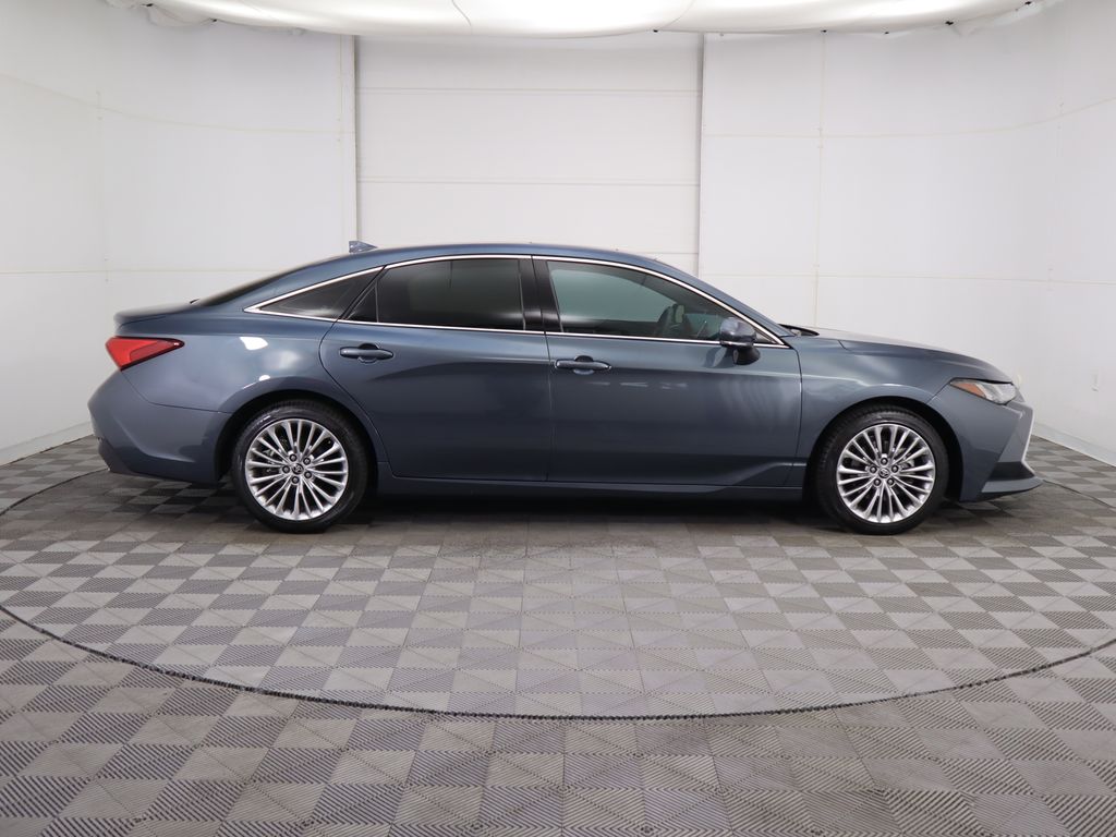 Thumbnail: 2021 Toyota Avalon - 4