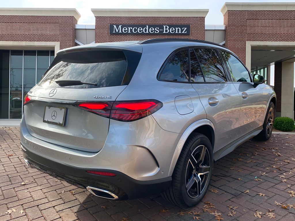 2025 Mercedes-Benz GLC 300 4