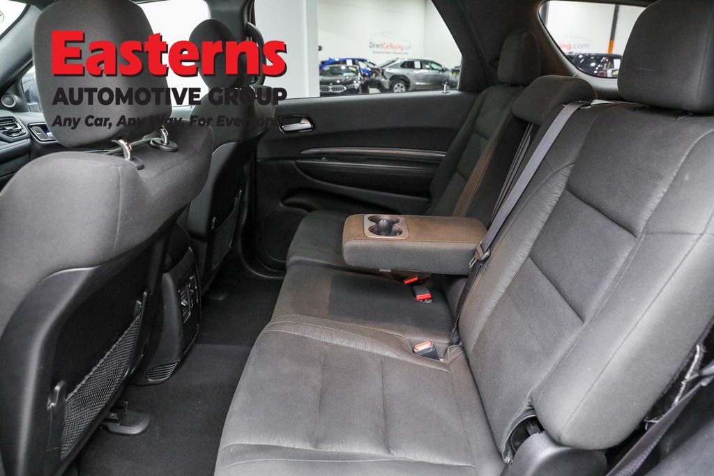 Used 2023 White Dodge SXT image 21