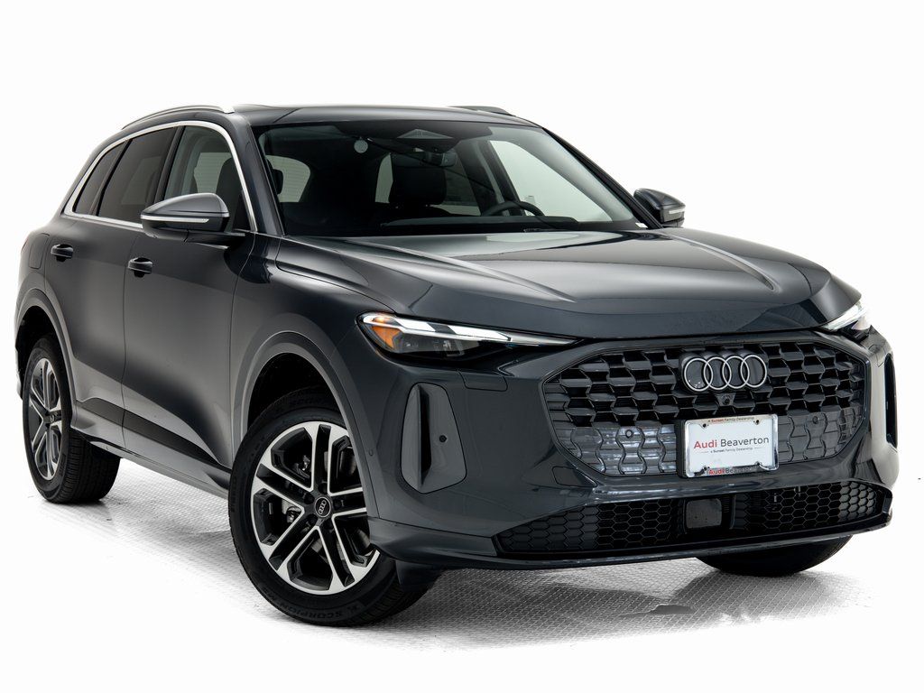 2025 Audi Q5 quattro Premium 40 TFSI