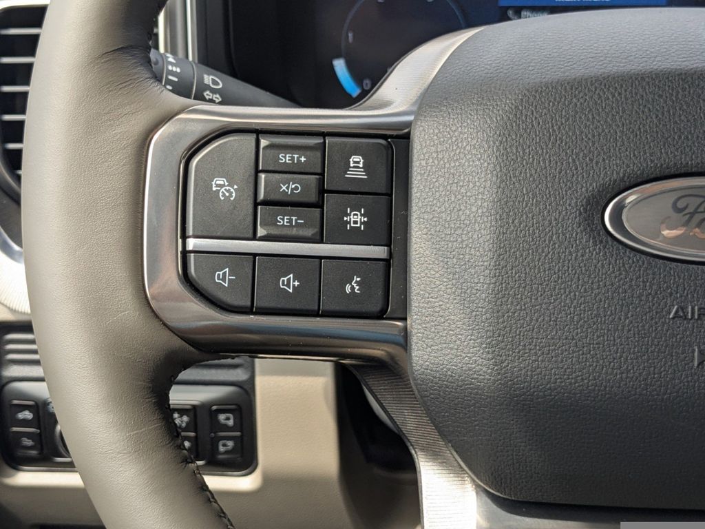 2025 Ford F-250 Platinum