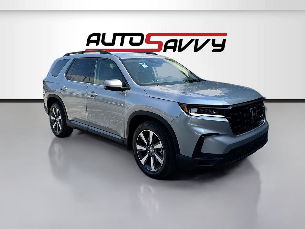2025 Honda Pilot Touring 2WD's photo