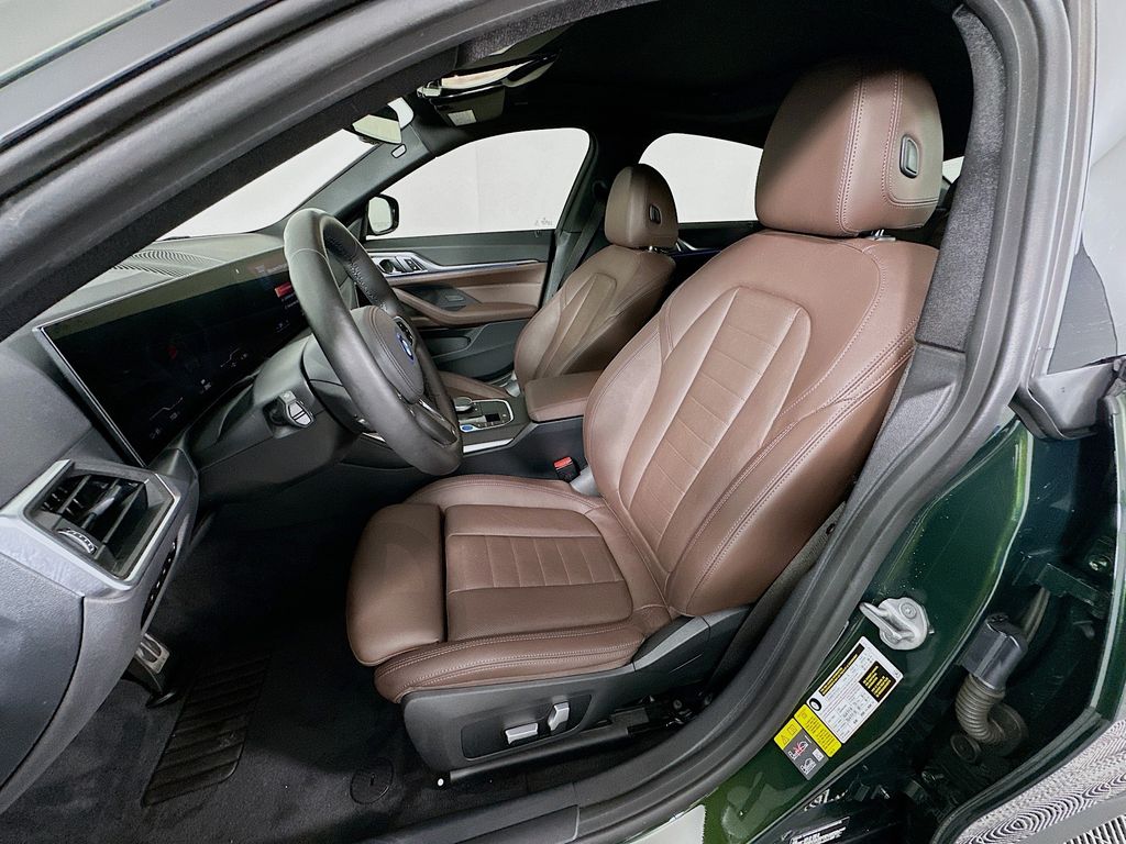 Thumbnail: 2023 BMW i4 - 21