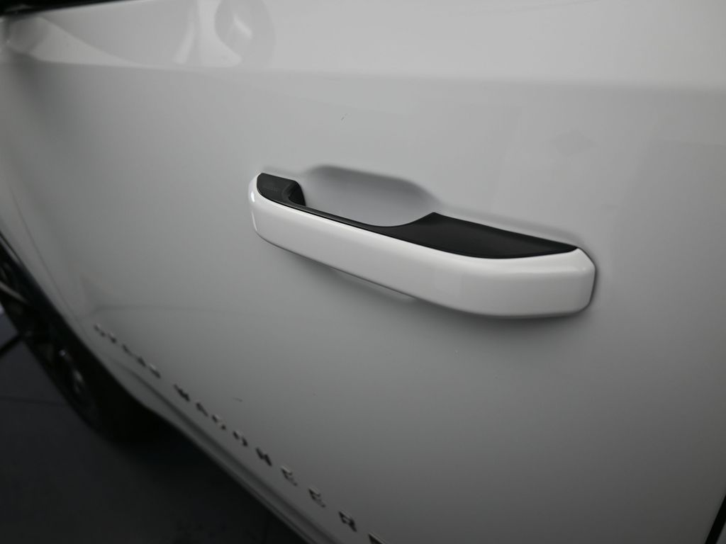 New 2026 Bright White Clearcoat Jeep Summit image 31