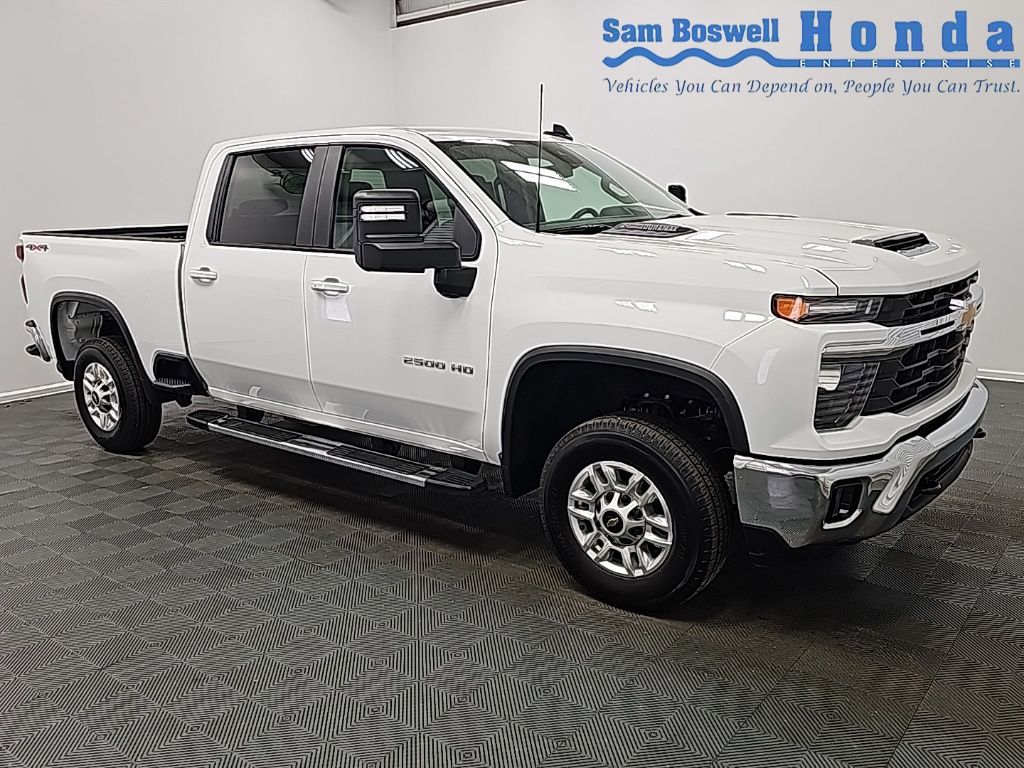 2025 Chevrolet Silverado 2500HD LT Crew Cab 4WD