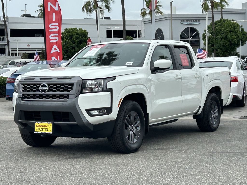 Glacier White 2025 Nissan Frontier SV Crew Cab RWD Pickup Truck 4X2 9-Speed Automatic Overdrive