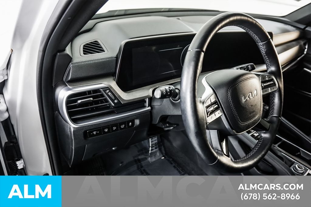 Used 2024 White Kia SX X-Pro image 35