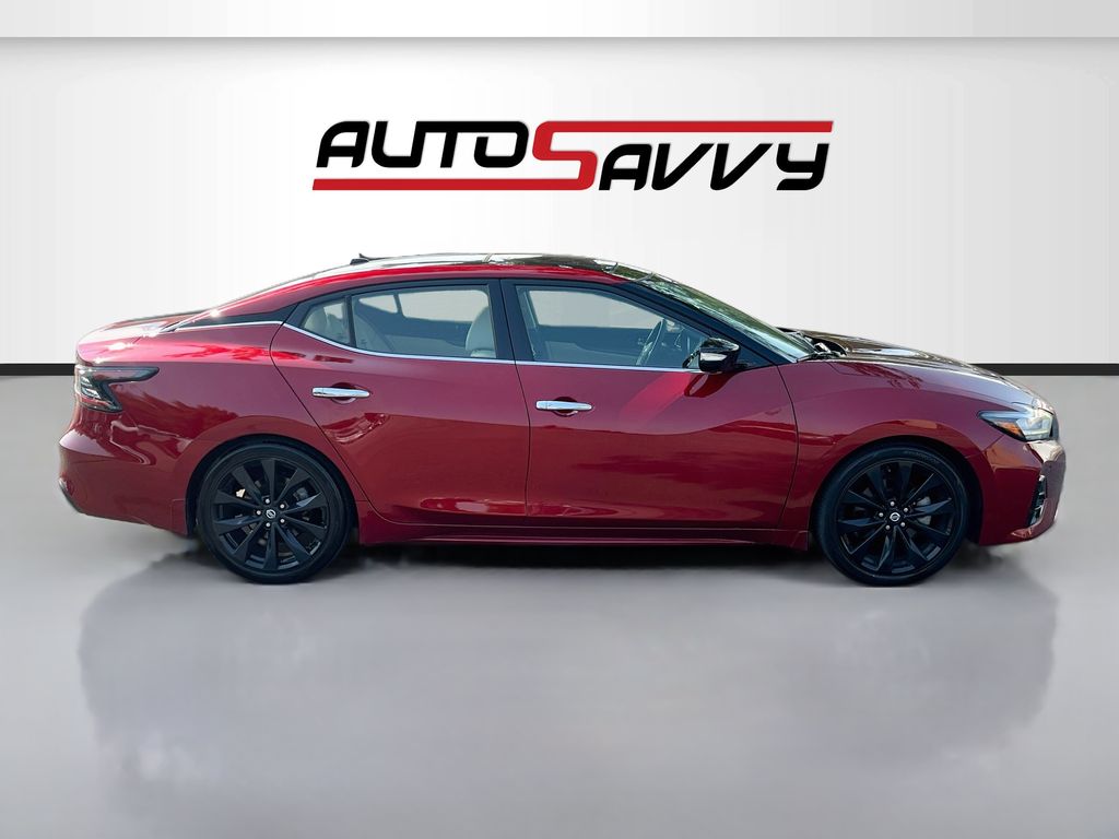 Used 2023 Red Nissan Platinum image 8