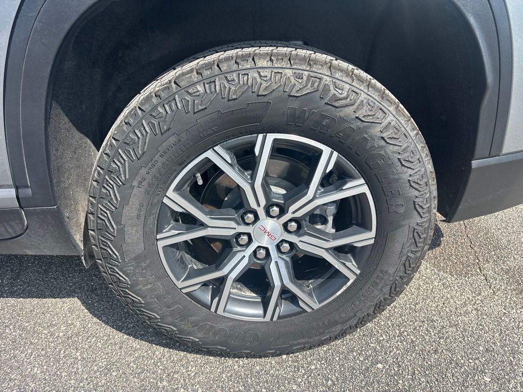 Used 2024 GMC Acadia SUV