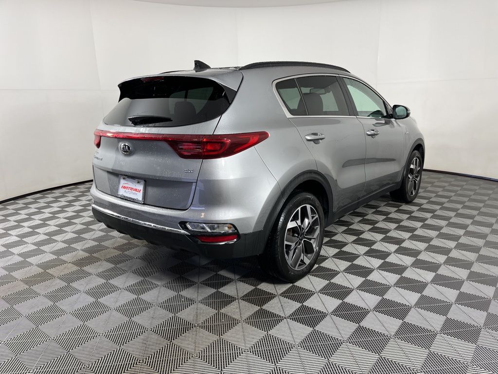 2022 Kia Sportage EX 16