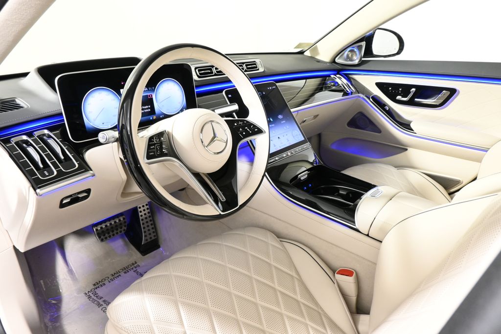 Thumbnail: 2025 Mercedes-Benz S-Class - 15